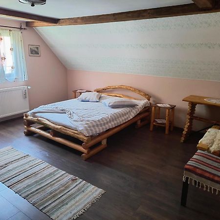 Casa De Vacanta Vidrighin Rau Sadului Eksteriør bilde